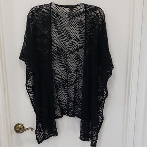 〰️Torrid〰️ 🌿 Lace Ruana